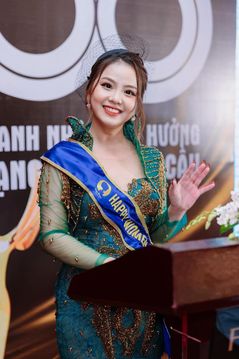 Kiều Lan Viên Chủ Tịch trẻ tuổi nhất tại Happy Women Leader Network vinh danh Top 20 Nữ lãnh đạo có tầm ảnh hưởng